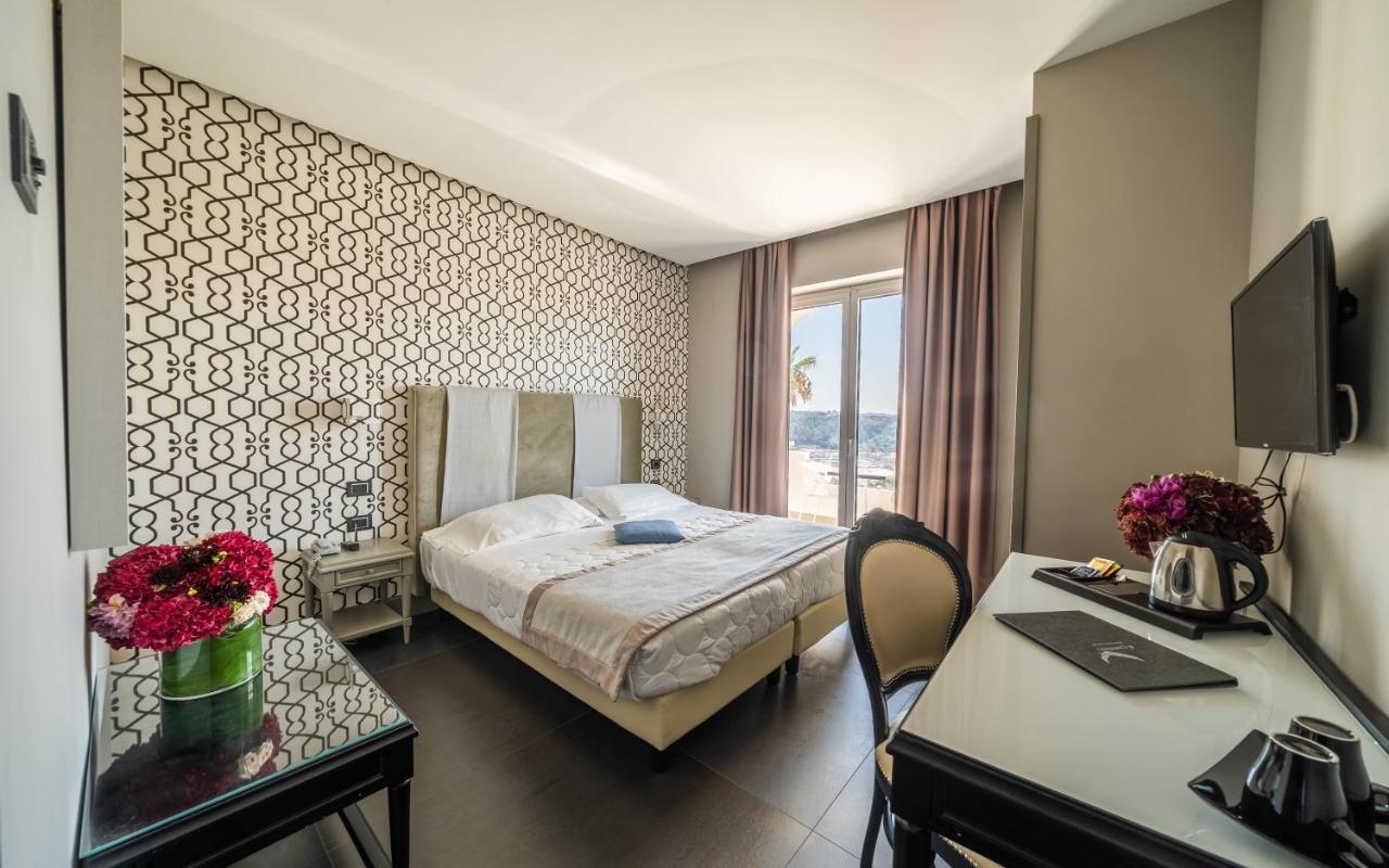 Hotel Il Gabbiano Bacoli Eksteriør billede